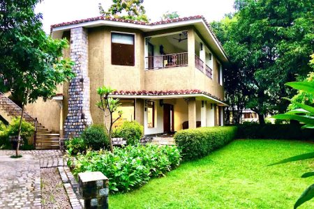 The Riverview Retreat, Corbett